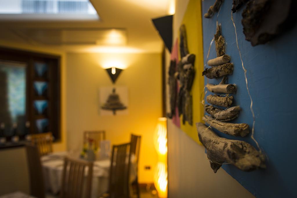 Hotel Ristorante Cigno - Camere And Aparthotel Latisana Exterior photo